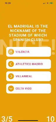 QuizSwipe Football screenshot 5